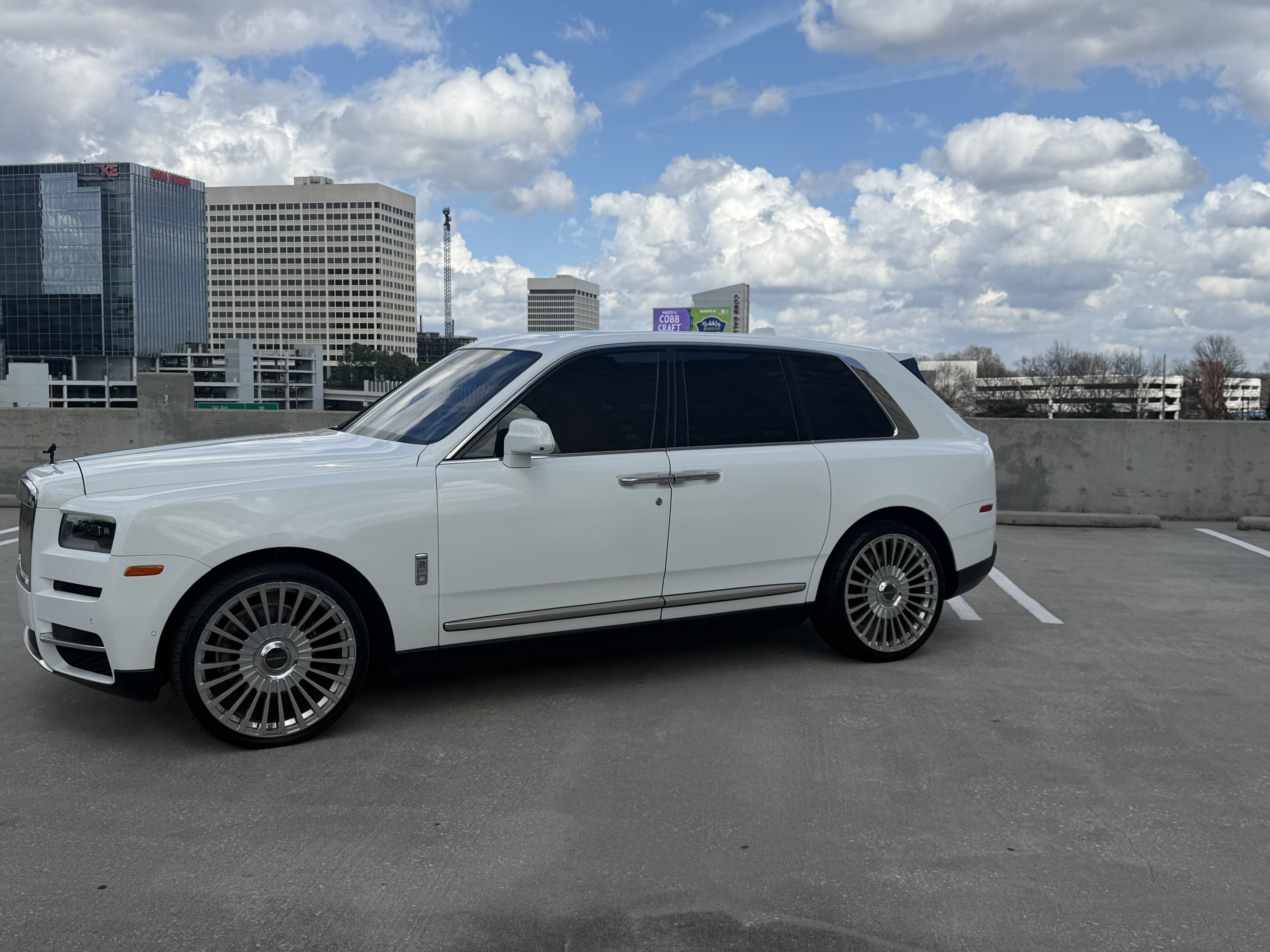 Elite Charter Limousines & Shuttle Service  portfolio — 3