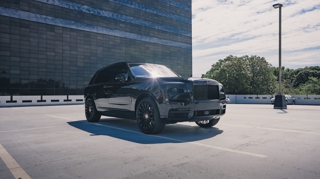 Elite Charter Limousines & Shuttle Service  portfolio — 4